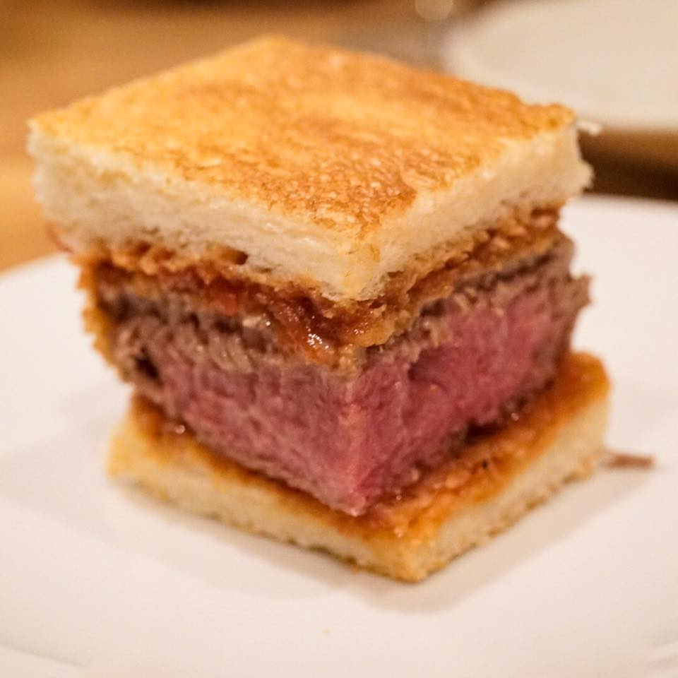 炭火焼肉 なかはら