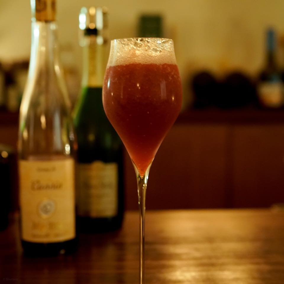 バー　アンティーク