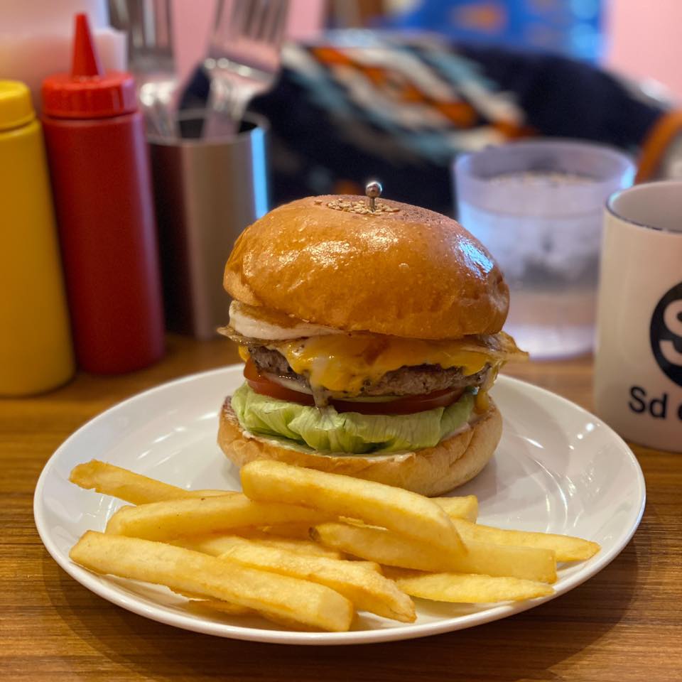 BURGER&MILKSHAKE CRANE