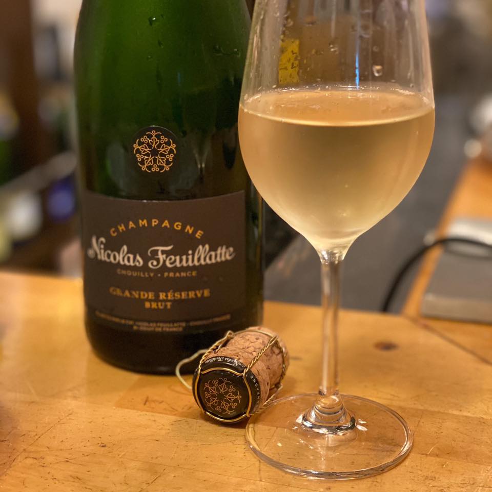 スタンドシャン食 -Tokyo 新橋虎ノ門- Champagne & GYOZA BAR