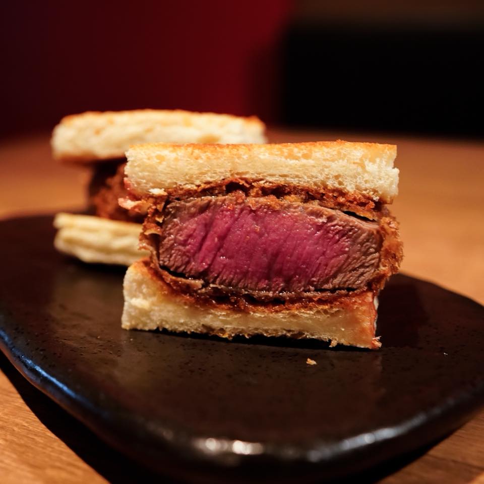 炭火焼肉 なかはら