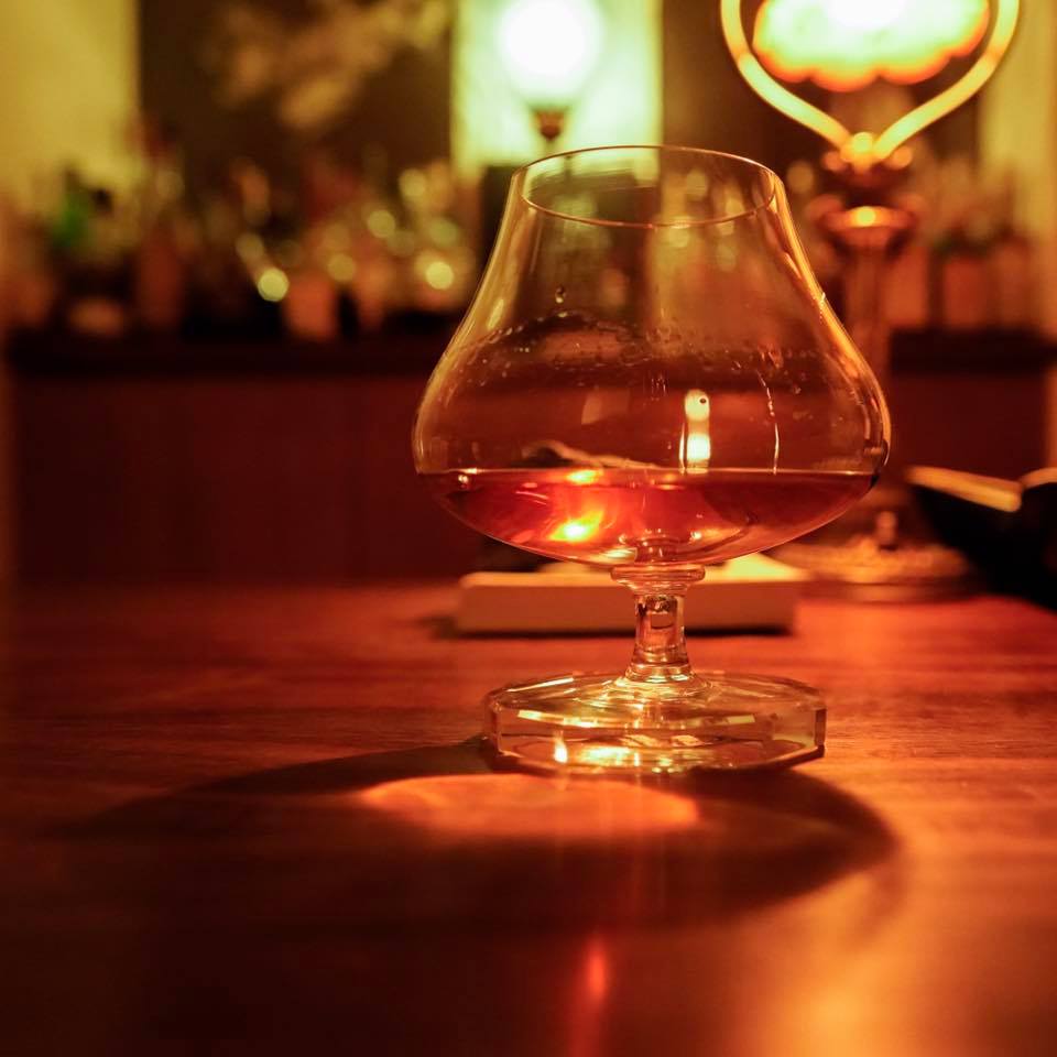 バー　アンティーク