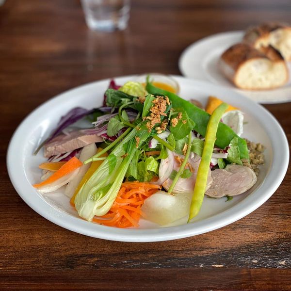 One Suite Restaurant L LOTA