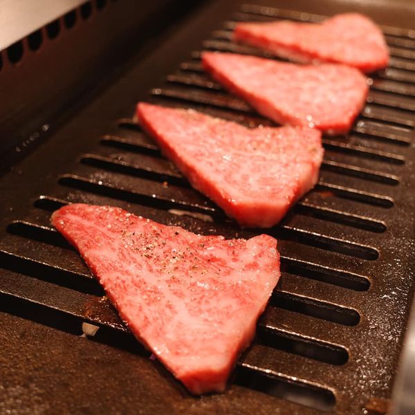 東京食肉市場直送 肉焼屋 D-29 表参道店