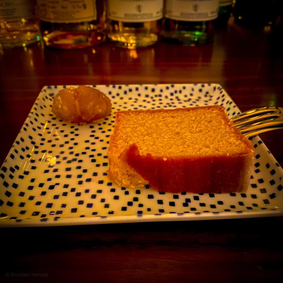 バー　アンティーク