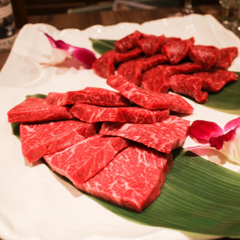 極上松阪牛 牛追道中