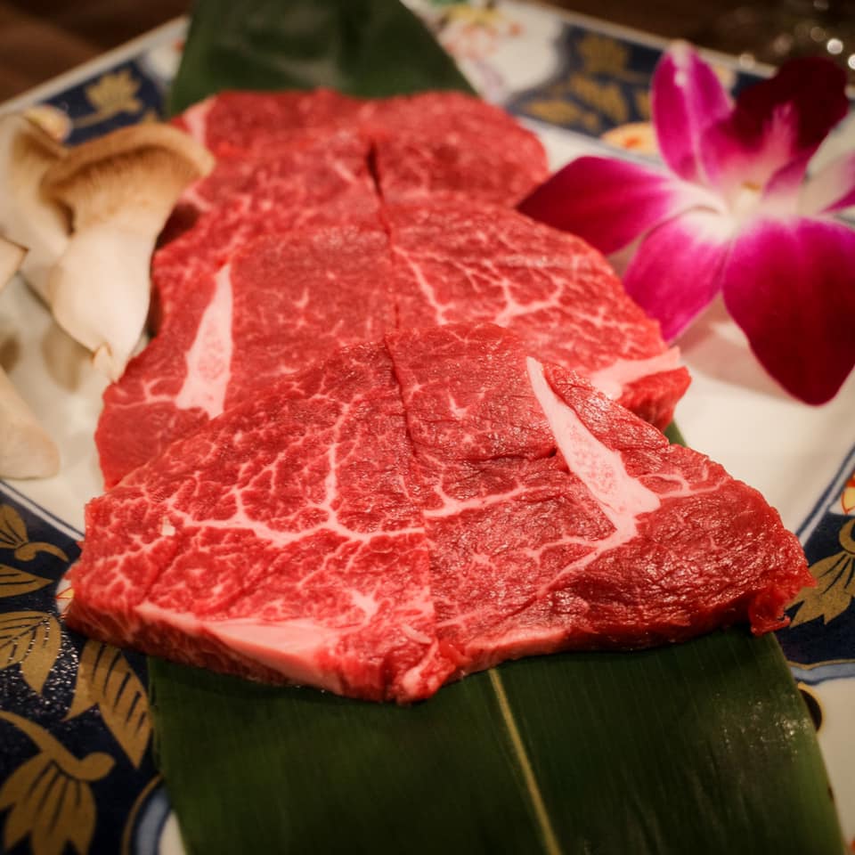 極上松阪牛 牛追道中