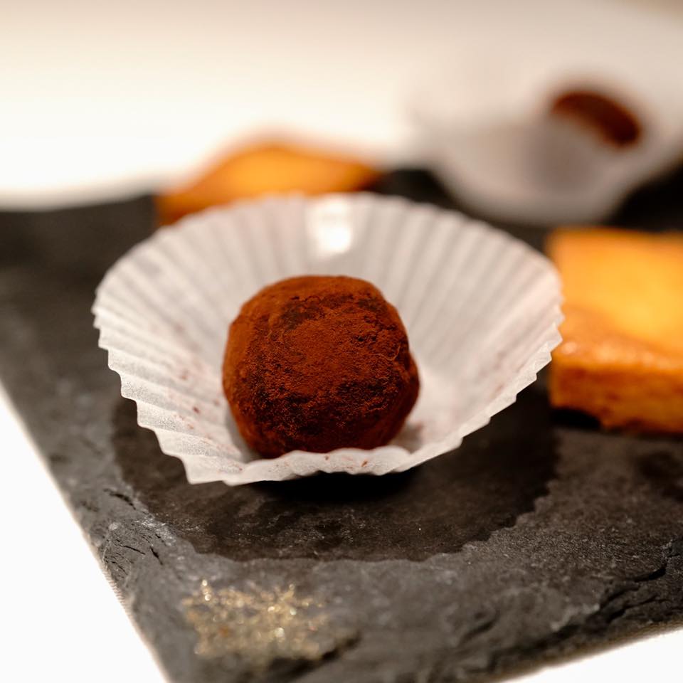 テストキッチンエイチ【Test Kitchen H　X　Fogliolina della Porta Fortuna】